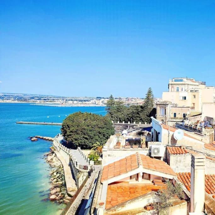 Terrazza Sul Mare Attico "Alfeo E Aretusa" シラクーサ エクステリア 写真