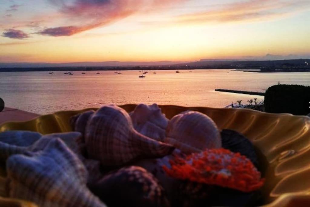 Terrazza Sul Mare Attico "Alfeo E Aretusa" シラクーサ エクステリア 写真